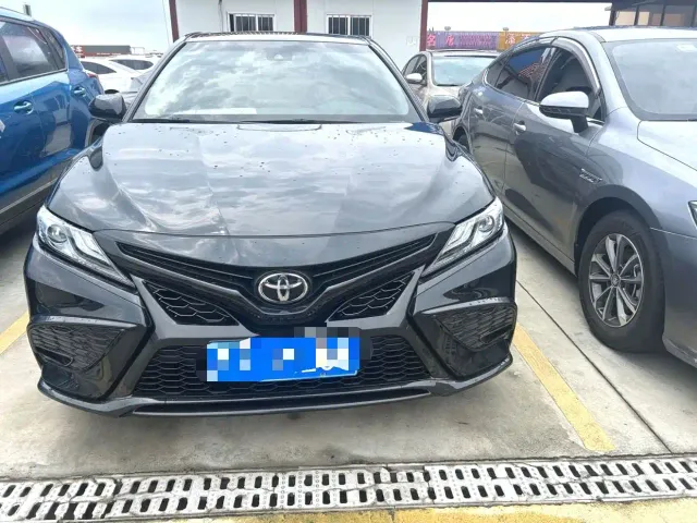 Toyota Camry — Фото автомобиля 2