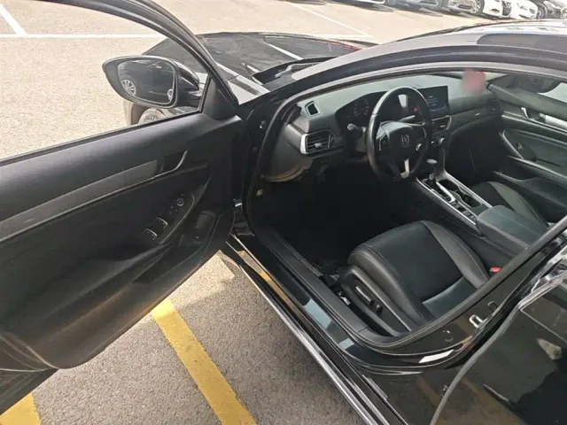 Honda Accord — Фото автомобиля 15