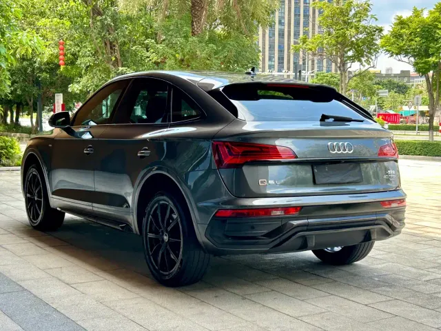 Audi Q5L Sportback — Фото автомобиля 4