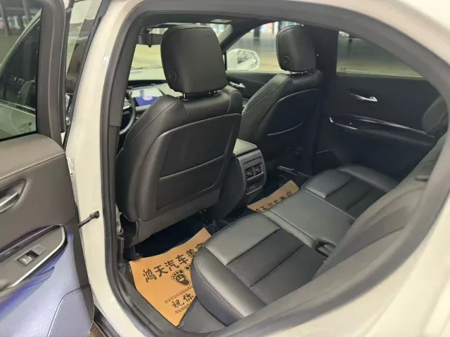 Cadillac XT4 — Фото автомобиля 5