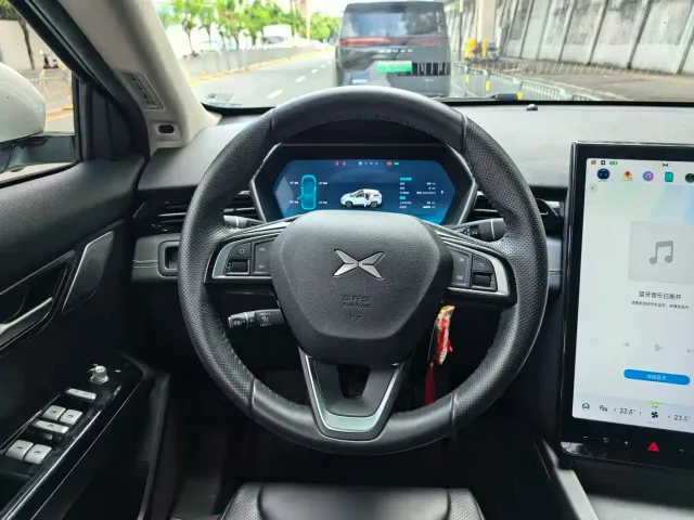 Xpeng G3 — Фото автомобиля 10