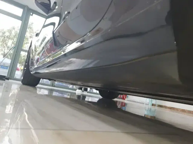 Tesla Model 3 — Фото автомобиля 21