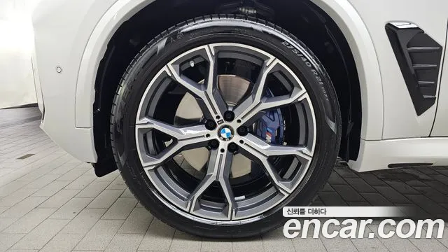 BMW X5 xDrive 40i M Sport — Фото автомобиля 5