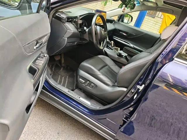 Toyota Harrier — Фото автомобиля 13
