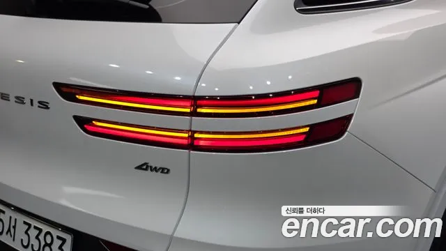Genesis GV70 — Фото автомобиля 8
