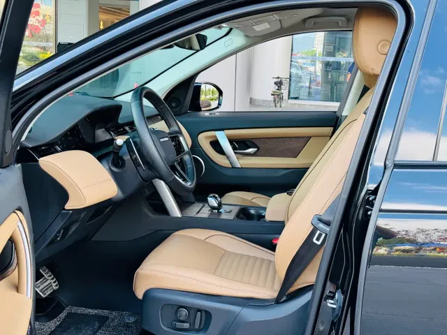 Land Rover Discovery Sport — Фото автомобиля 10