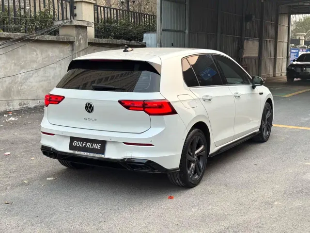 Volkswagen Golf — Фото автомобиля 8