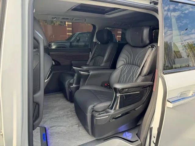 GAC Trumpchi M8 — Фото автомобиля 8