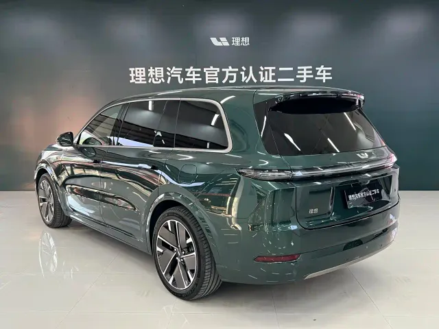 Li Auto L9 — Фото автомобиля 19