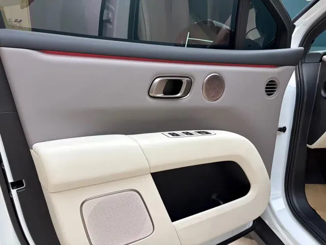 Li Auto i6 — Фото автомобиля 13