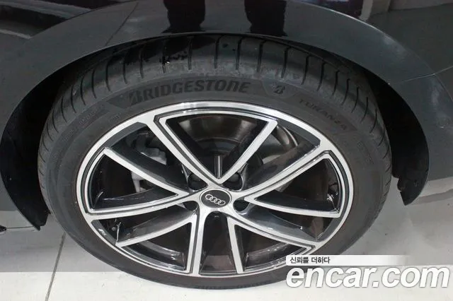 Audi A5 40 TFSI quattro S Line — Фото автомобиля 5