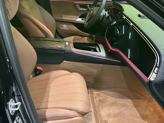 Mercedes-Benz E-Class — Фото автомобиля 4