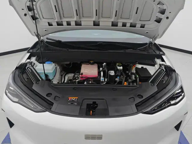 Geely Galaxy E5 — Фото автомобиля 10