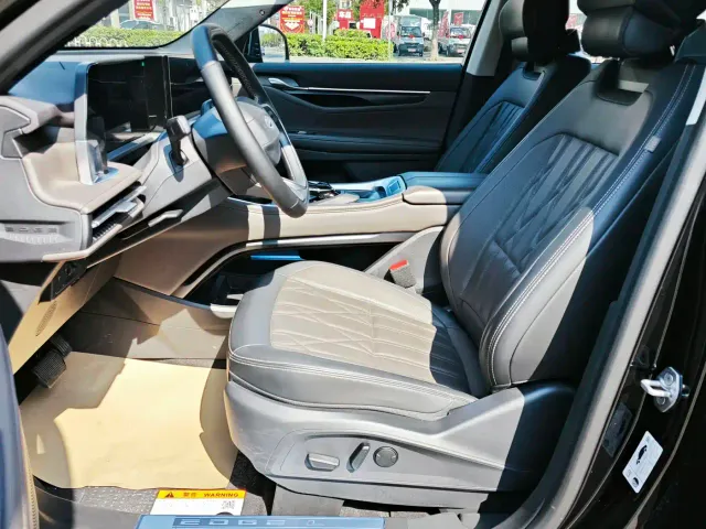Ford Edge — Фото автомобиля 6