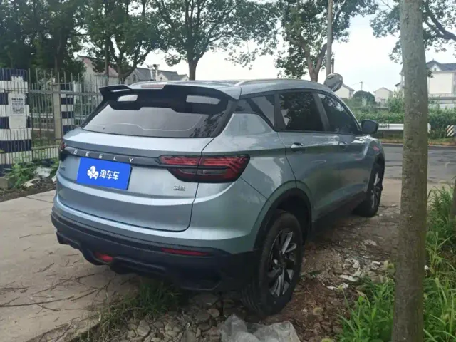 Geely Binyue — Фото автомобиля 3