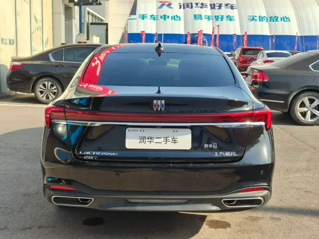 Buick LaCrosse — Фото автомобиля 4