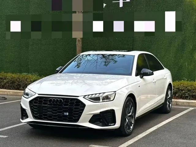 Фотография автомобиля — Audi A4L