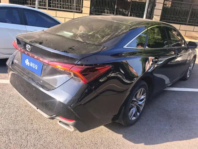Toyota Avalon — Фото автомобиля 3