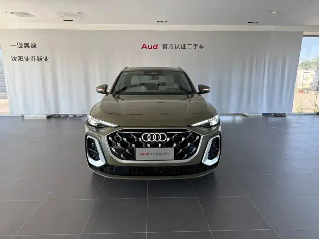 Audi Q5L — Фото автомобиля 2