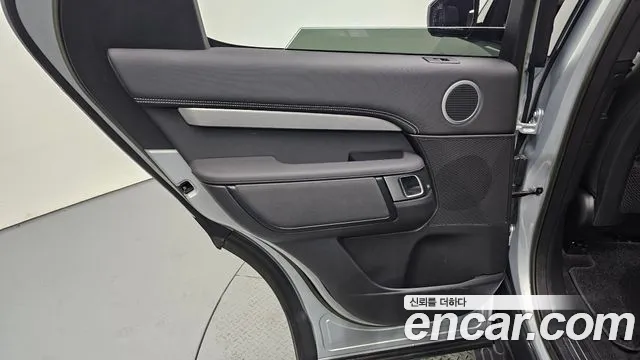 Land Rover Discovery — Фото автомобиля 14