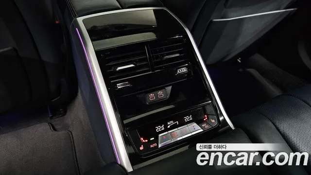 BMW 8 Series G15 — Фото автомобиля 18