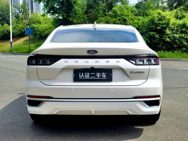 Ford Mondeo — Фото автомобиля 6