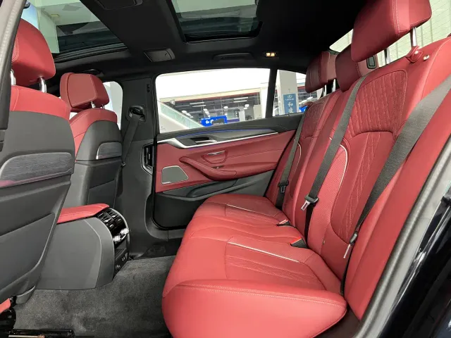 BMW 5 Series — Фото автомобиля 23