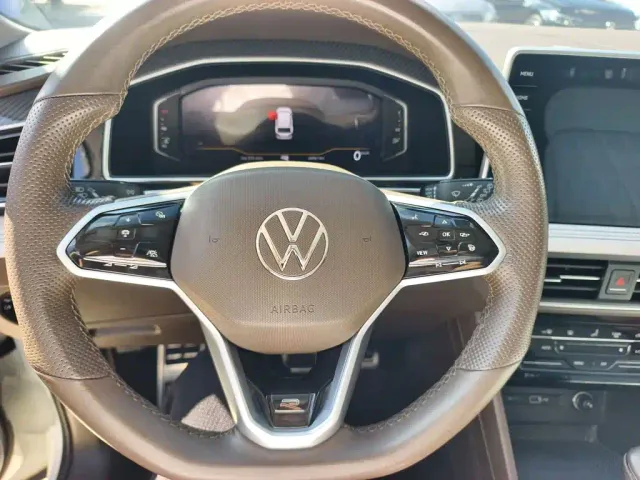 Volkswagen Tiguan L — Фото автомобиля 10