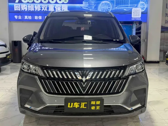 Wuling Jiachen — Фото автомобиля 2