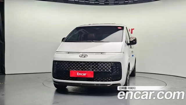 Hyundai Staria Staria 4WD Lounge 7 мест — Фото автомобиля 3