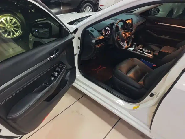 Nissan Teana — Фото автомобиля 15