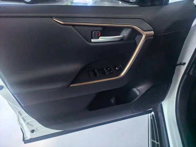 Toyota Wildlander — Фото автомобиля 4