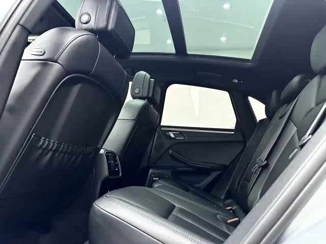 Porsche Macan — Фото автомобиля 13