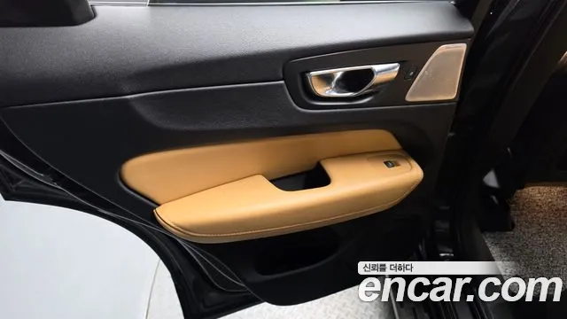 Volvo XC60 2nd Gen — Фото автомобиля 14