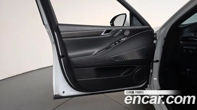 Genesis G80 RG3 — Фото автомобиля 13