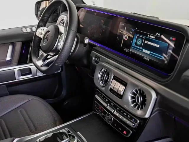 Mercedes-Benz Mercedes-Benz G-Class 2023 G 500 — Фото автомобиля 16
