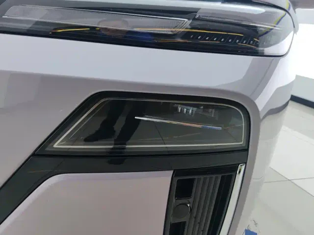 Roewe M7 DMH — Фото автомобиля 5