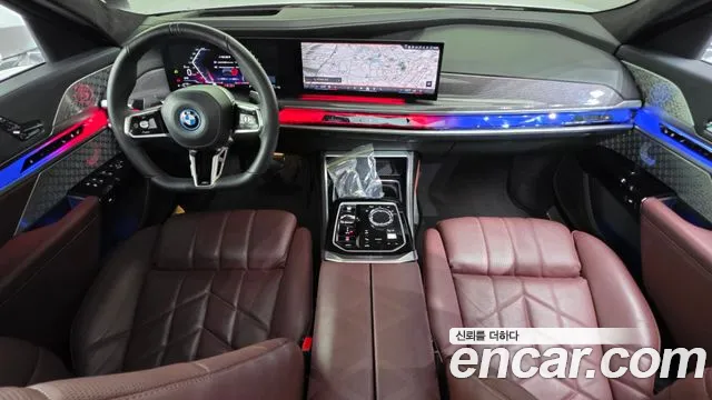 BMW 7 Series G70 — Фото автомобиля 7