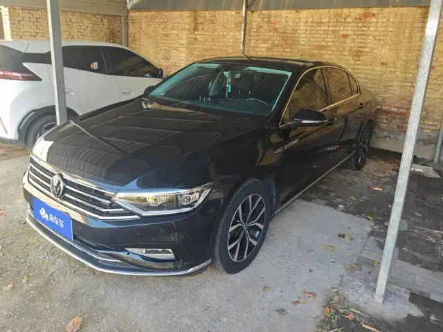 Фотография автомобиля — Volkswagen Magotan