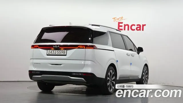Kia Canival — Фото автомобиля 2