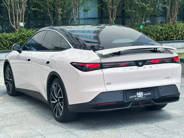 Arcfox Alpha S5 — Фото автомобиля 4