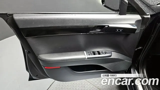 Hyundai Grandeur Grandeur (GN7) 3.5 LPG 2WD (Такси) — Фото автомобиля 21