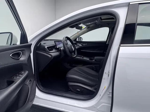 BYD Seal 05 DM-i — Фото автомобиля 7