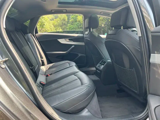 Audi A4L — Фото автомобиля 12