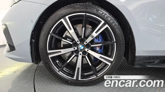 BMW 5 Series G60 — Фото автомобиля 5