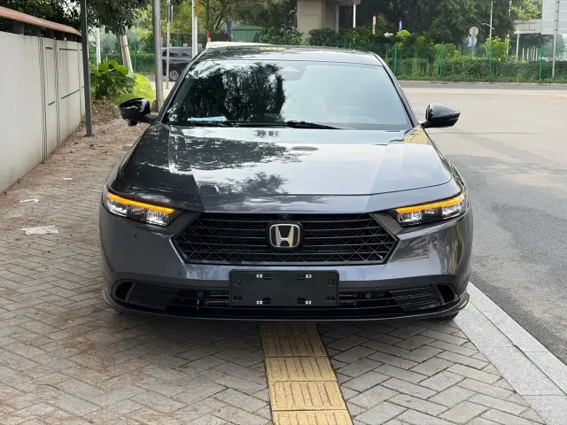 Honda Accord — Фото автомобиля 3