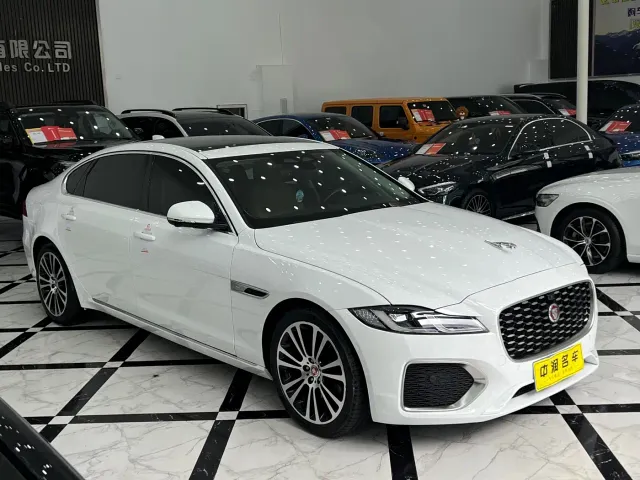 Jaguar XFL — Фото автомобиля 3