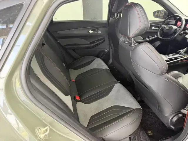 Geely Binrui — Фото автомобиля 6