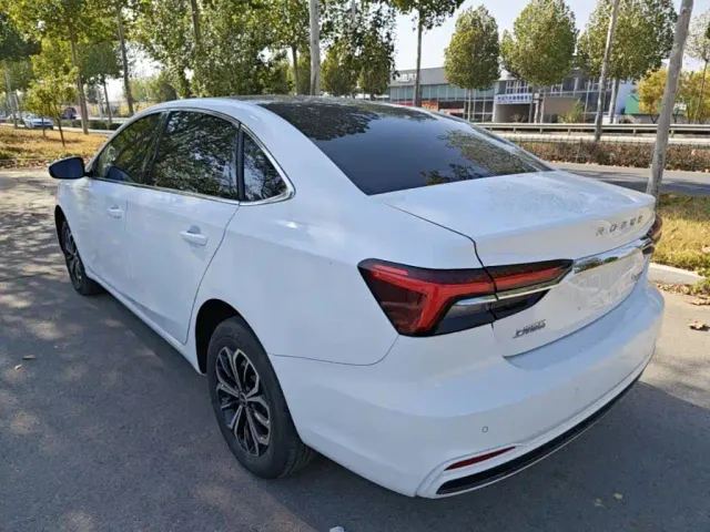 Roewe i6 MAX EV — Фото автомобиля 4