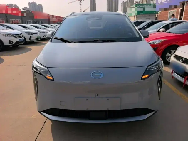 GAC Aion Y — Фото автомобиля 2